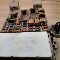 82641 02050 mb232300 8510  Fuse module Toyota Corolla E120 E130