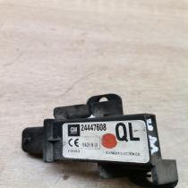 24447608   Airbag deployment crash/impact sensor Opel Vectra C