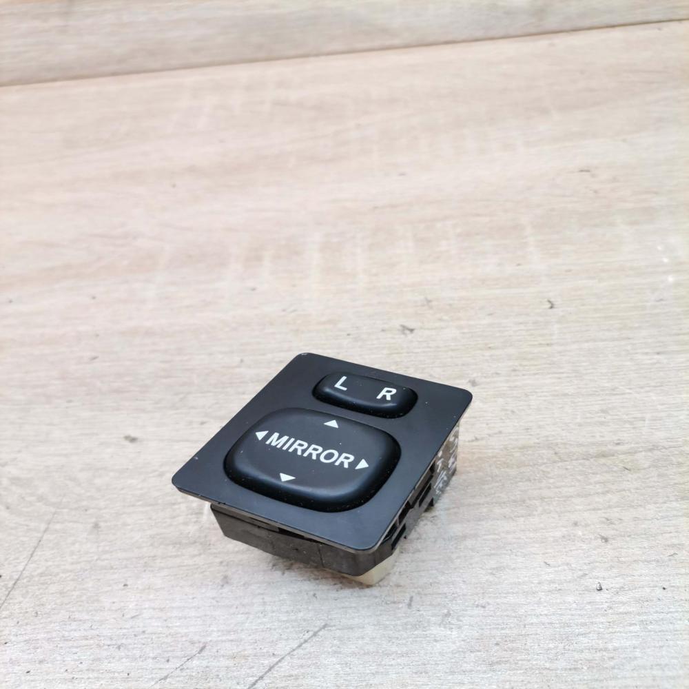 183574 769746a  Wing mirror switch Toyota Avensis T250