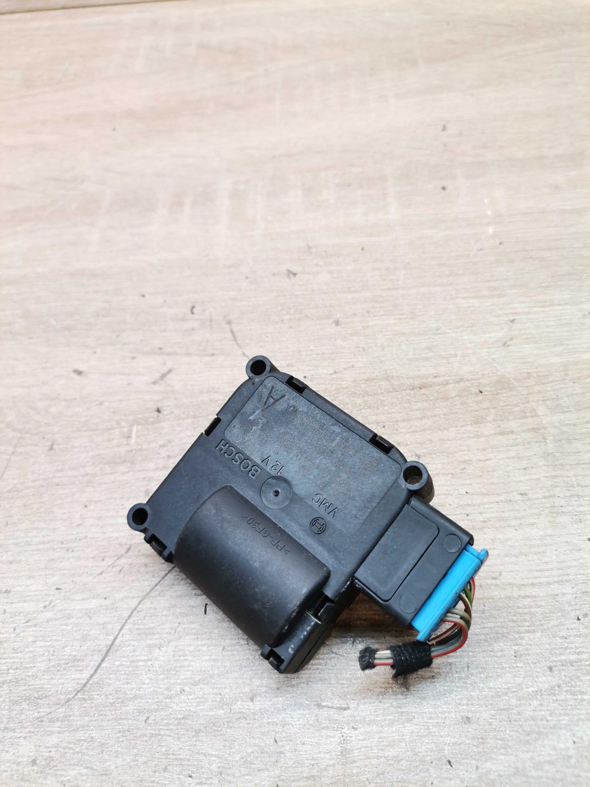 4f0820511a 0132801359  Air flap motor/actuator Audi A6 S6 C6 4F
