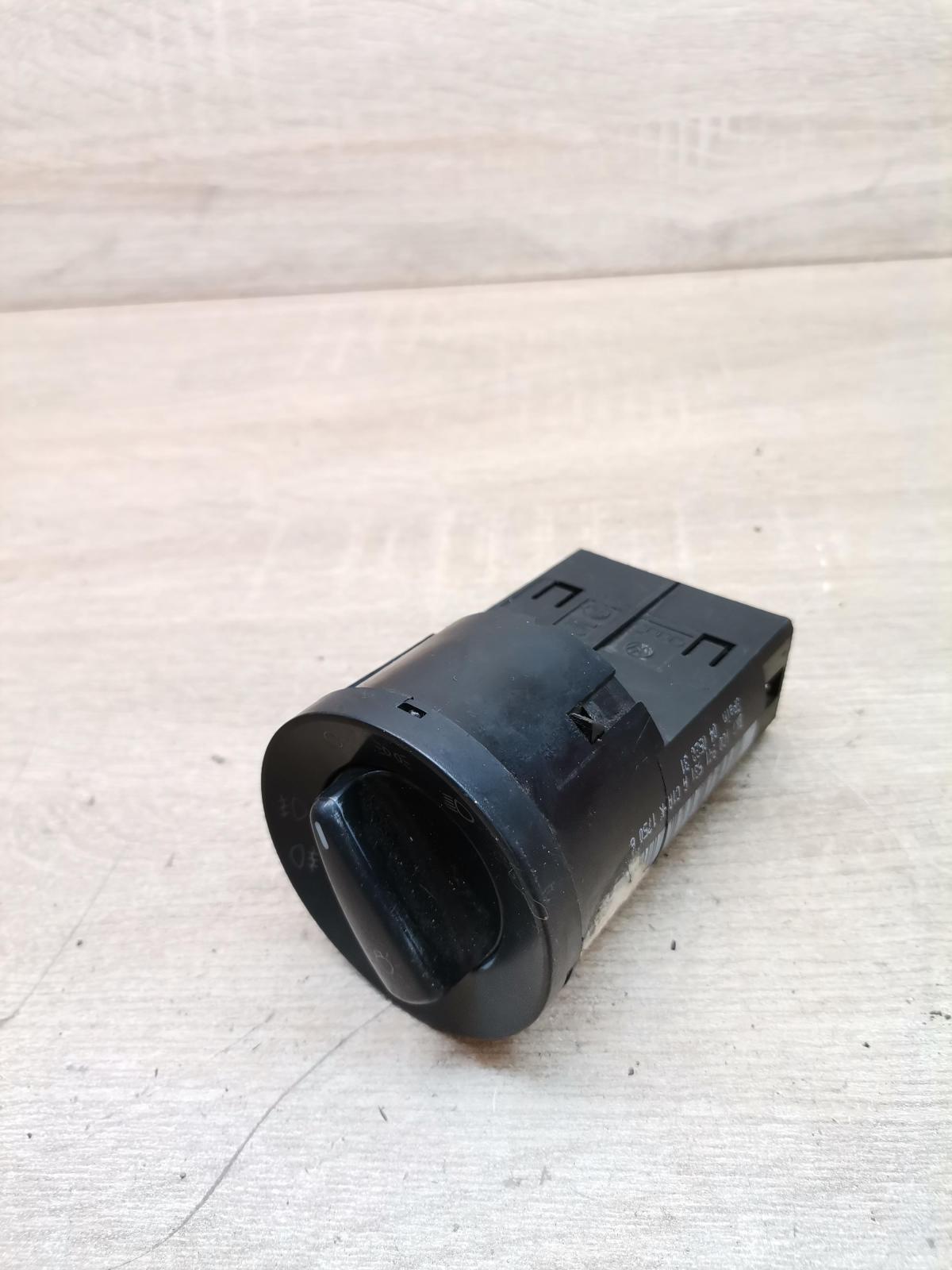 1c0941531a   Light switch Volkswagen PASSAT B5