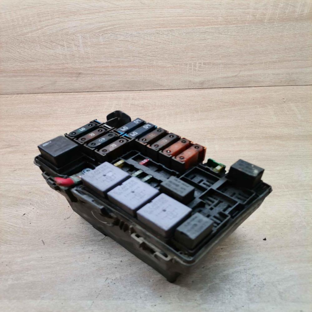 8200162334d 55rd1g183  Fuse box set Renault Laguna II