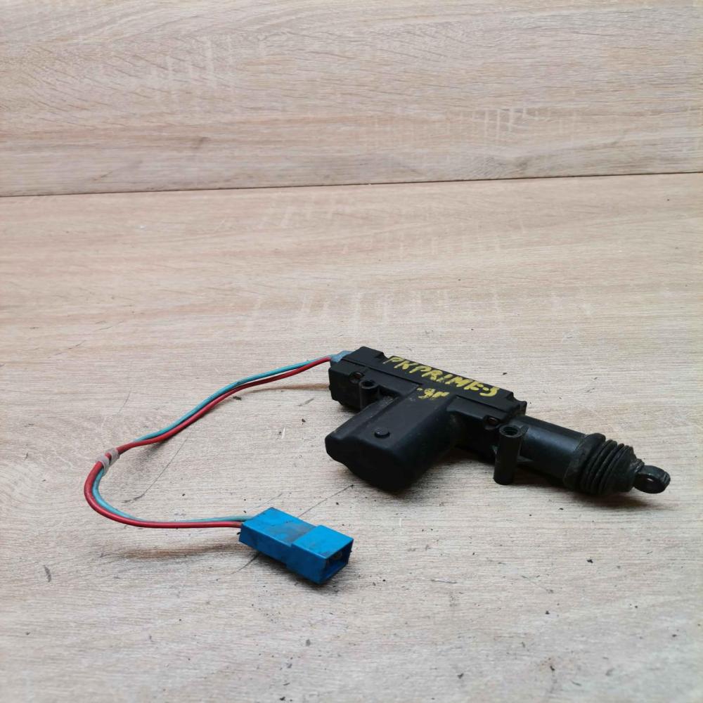 Primera Servo Flap Motor   Central locking motor Nissan Primera