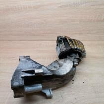 a6512230004   Engine mount bracket Mercedes-Benz E W212
