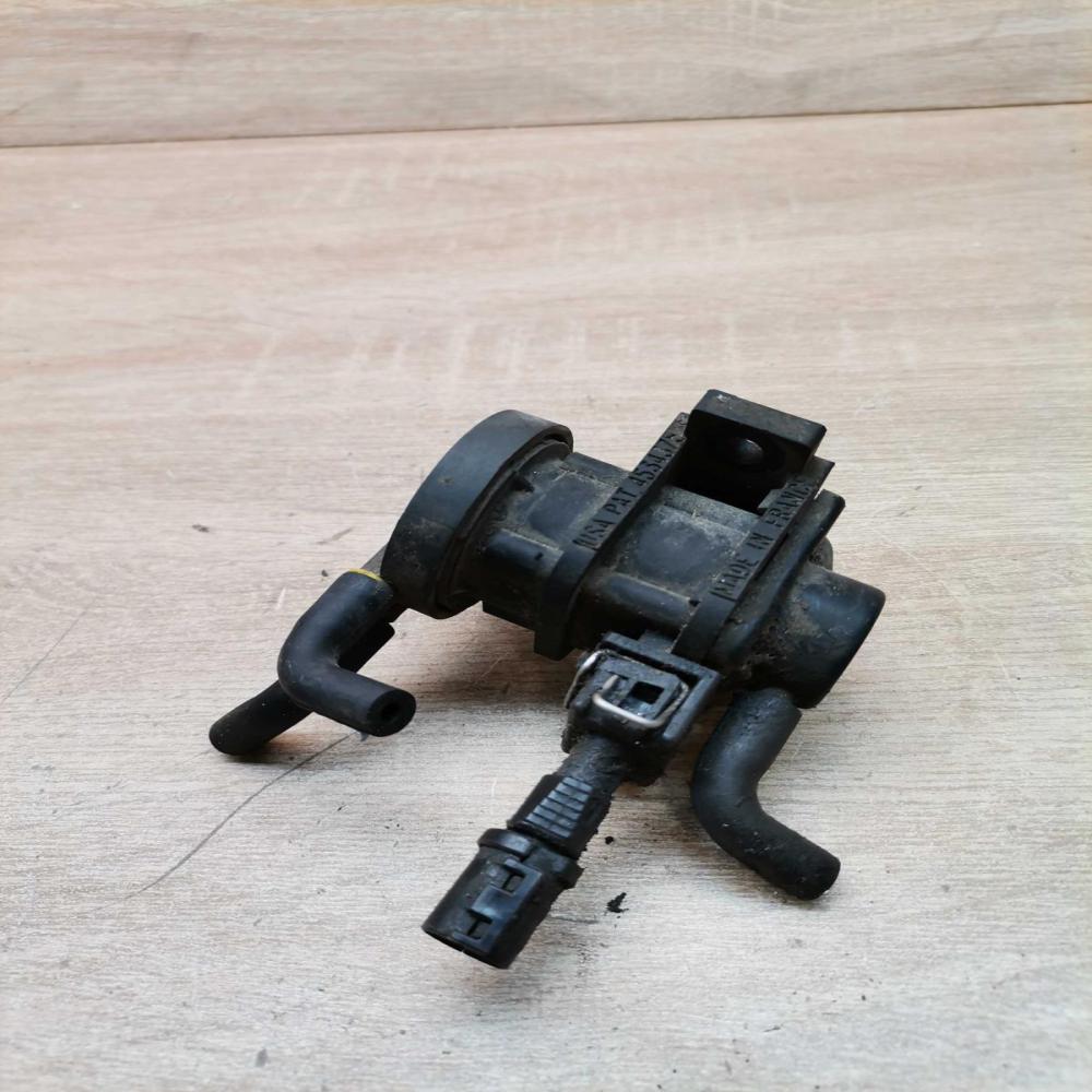 4522371 4715396  Valve vacuum Opel Zafira A
