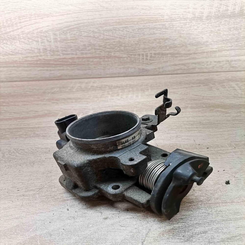 2l8e ab f5re 98989  Throttle body valve Ford Focus
