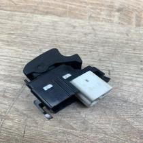 607 3d66   Electric window control switch Toyota Corolla E120 E130