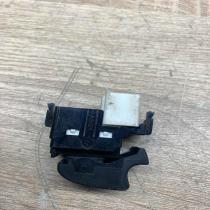 607 3E73   Electric window control switch Toyota Corolla E120 E130