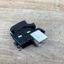 607 3e66   Electric window control switch Toyota Corolla E120 E130