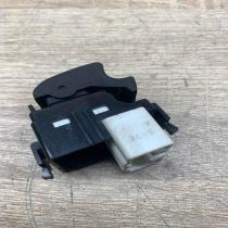 607 3065   Electric window control switch Toyota Corolla E120 E130