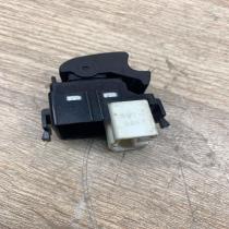 607 2057   Electric window control switch Toyota Corolla E120 E130