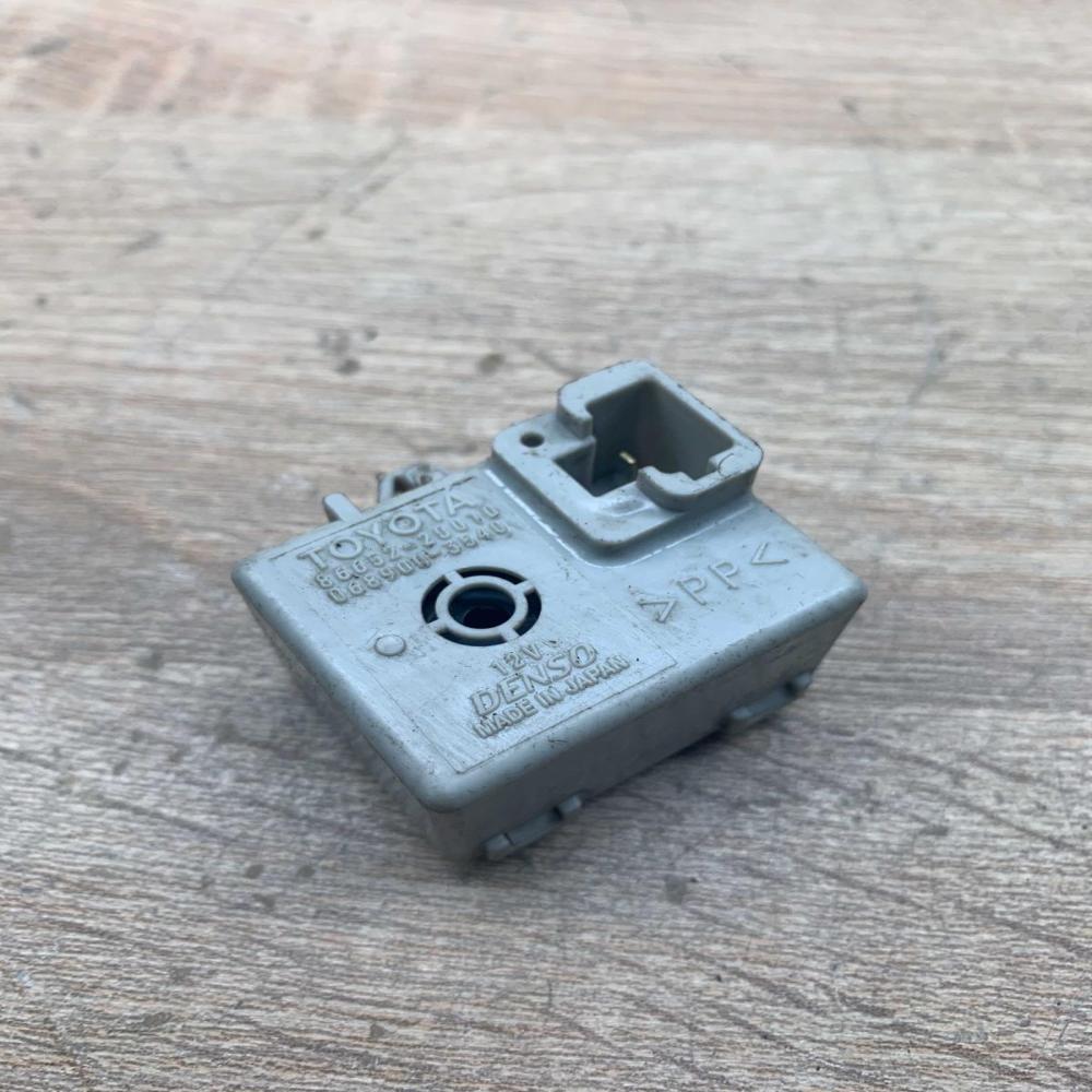 86652 20010 068900 3540 Unit Other relay Toyota Prius (XW20)