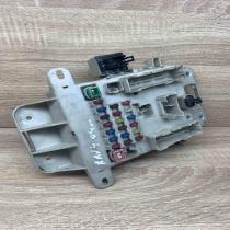 0010 3J15 81980 50030  Fuse module Toyota RAV 4 (XA20)