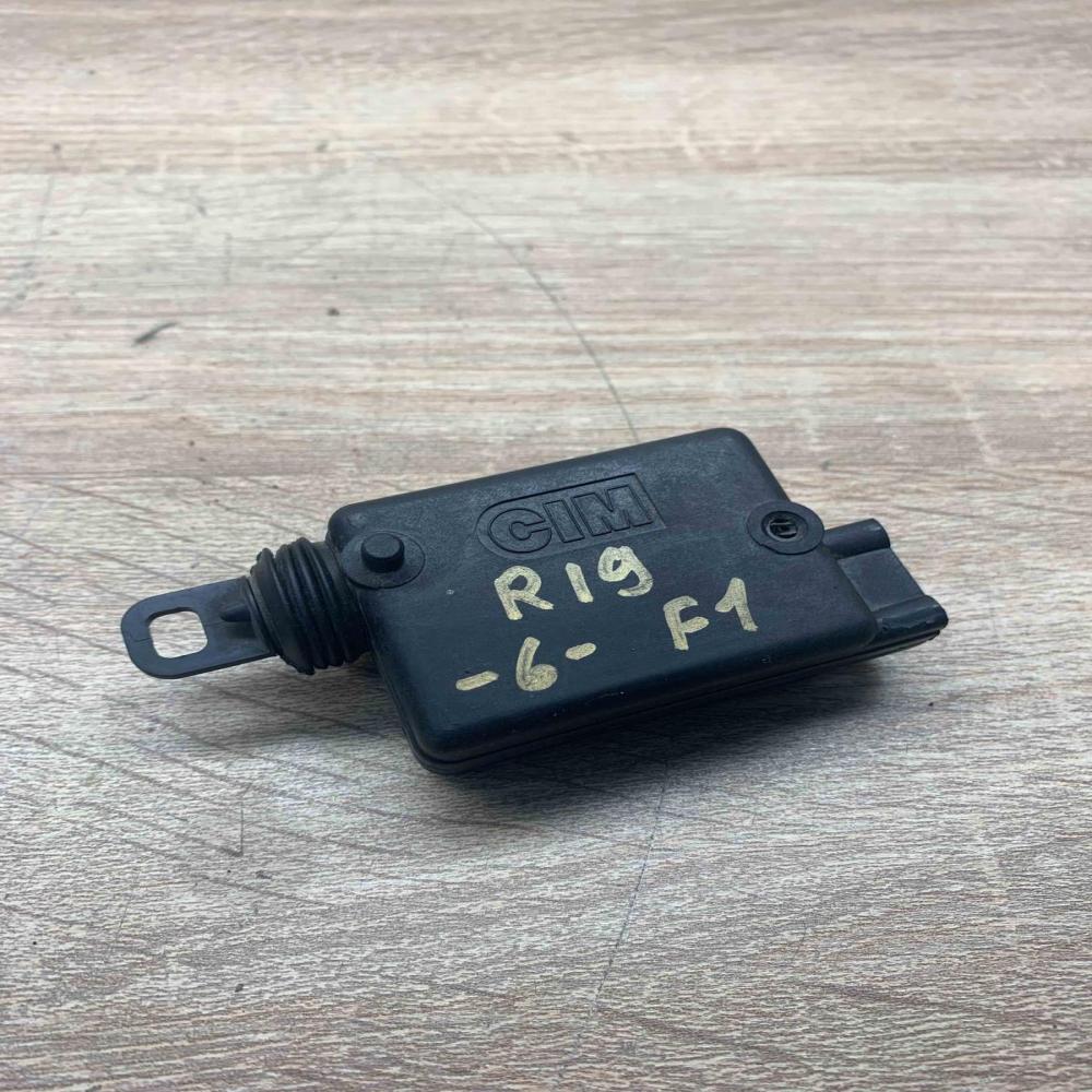 CIM   Central locking motor Renault 19