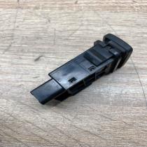 153641 Press  Other devices Toyota Prius (XW20)