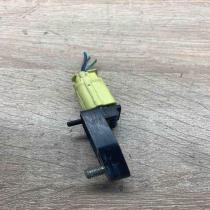 89831 05010 186512421D  Airbag deployment crash/impact sensor Toyota Avensis T25