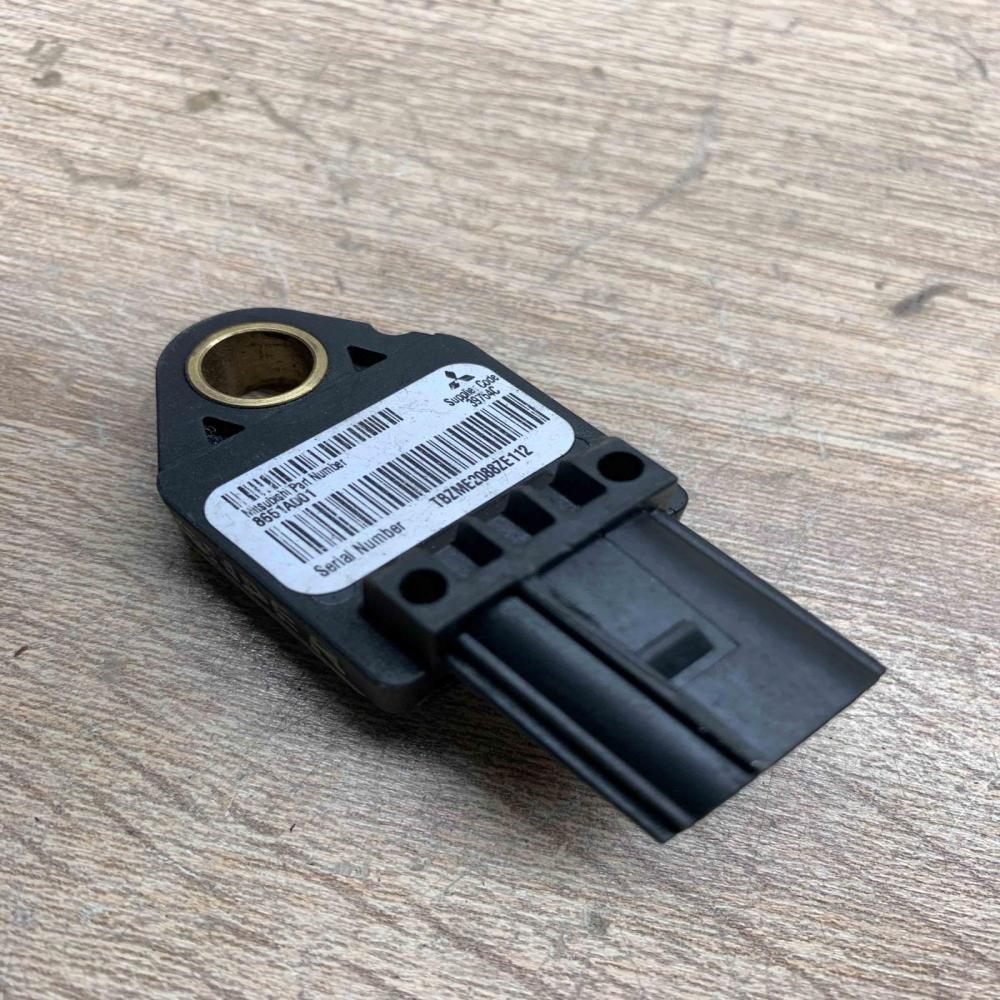 8651A001   Airbag deployment crash/impact sensor Mitsubishi Outlander