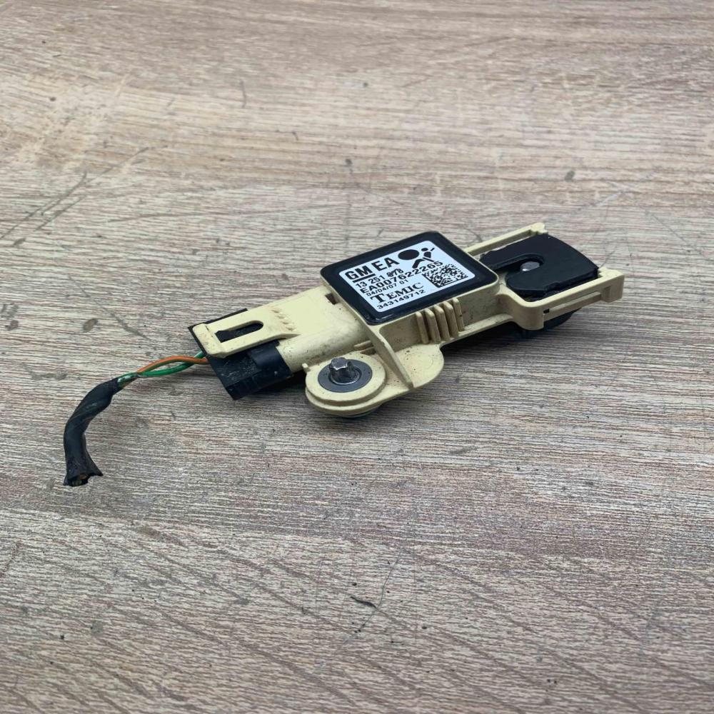 13251078 EA007622265  Airbag deployment crash/impact sensor Opel Astra H