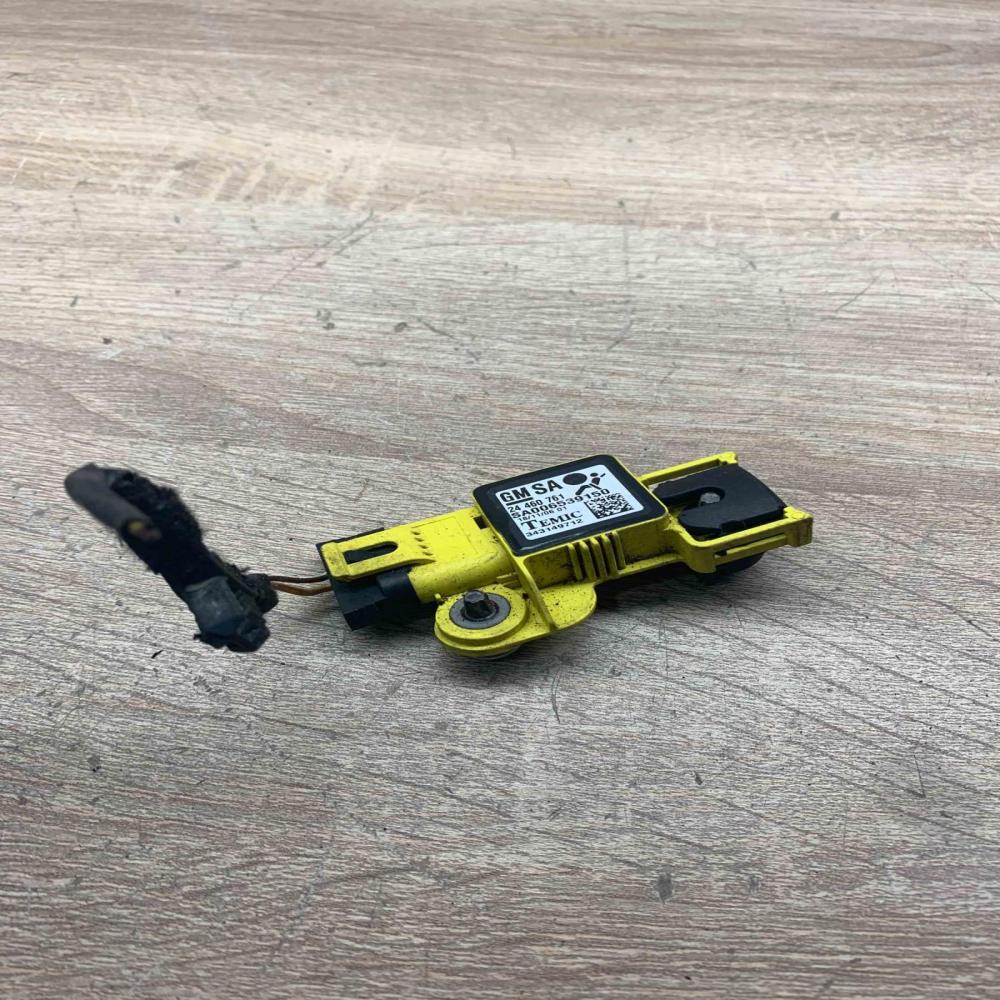 24460761 SA006539150 343149712 Airbag deployment crash/impact sensor Opel Zafira