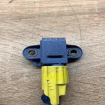 1K0955557A   Airbag deployment crash/impact sensor Volkswagen Golf V