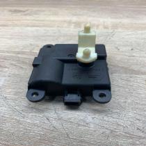 3C270 30840   Air flap motor/actuator Nissan Almera Tino