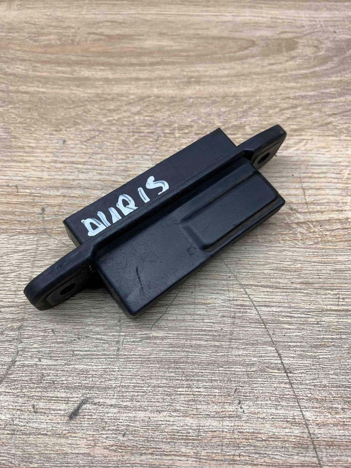 050 4R71   Keyless system antenna Toyota Auris E180