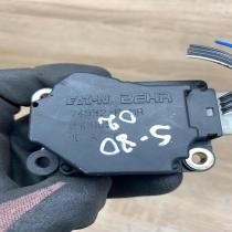 74932F 210602  Air flap motor/actuator Volvo S80