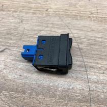 8368932   Electric window control switch BMW 7 E38