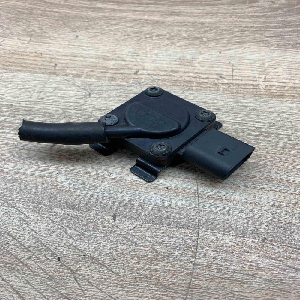 7789219   Exhaust gas pressure sensor BMW X3 E83