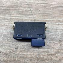 8365579   Tailgate opening switch BMW X5 E53