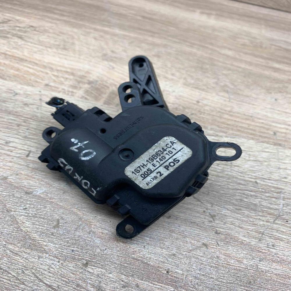 1S7H 19B634 CA   Air flap motor/actuator Ford Focus