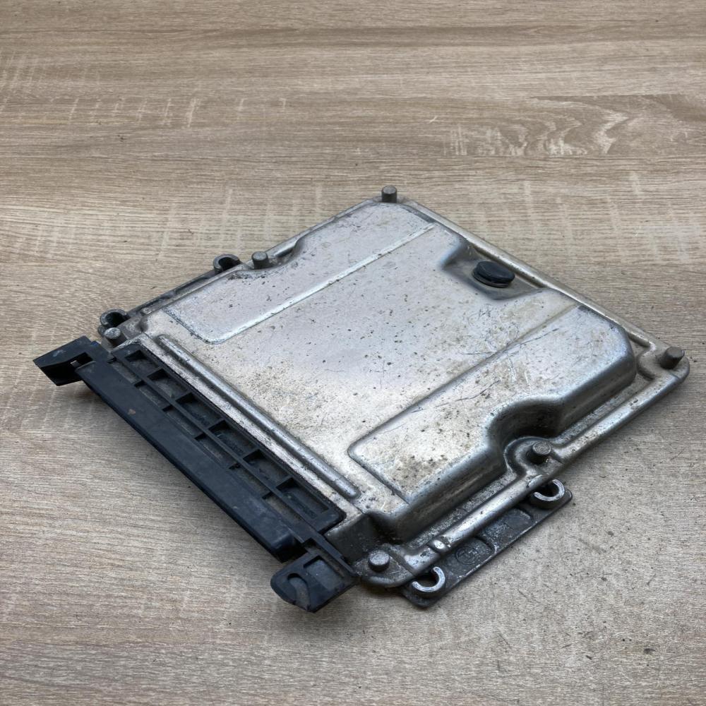 9635158380 0281010032  Engine control unit/module ECU Peugeot 306