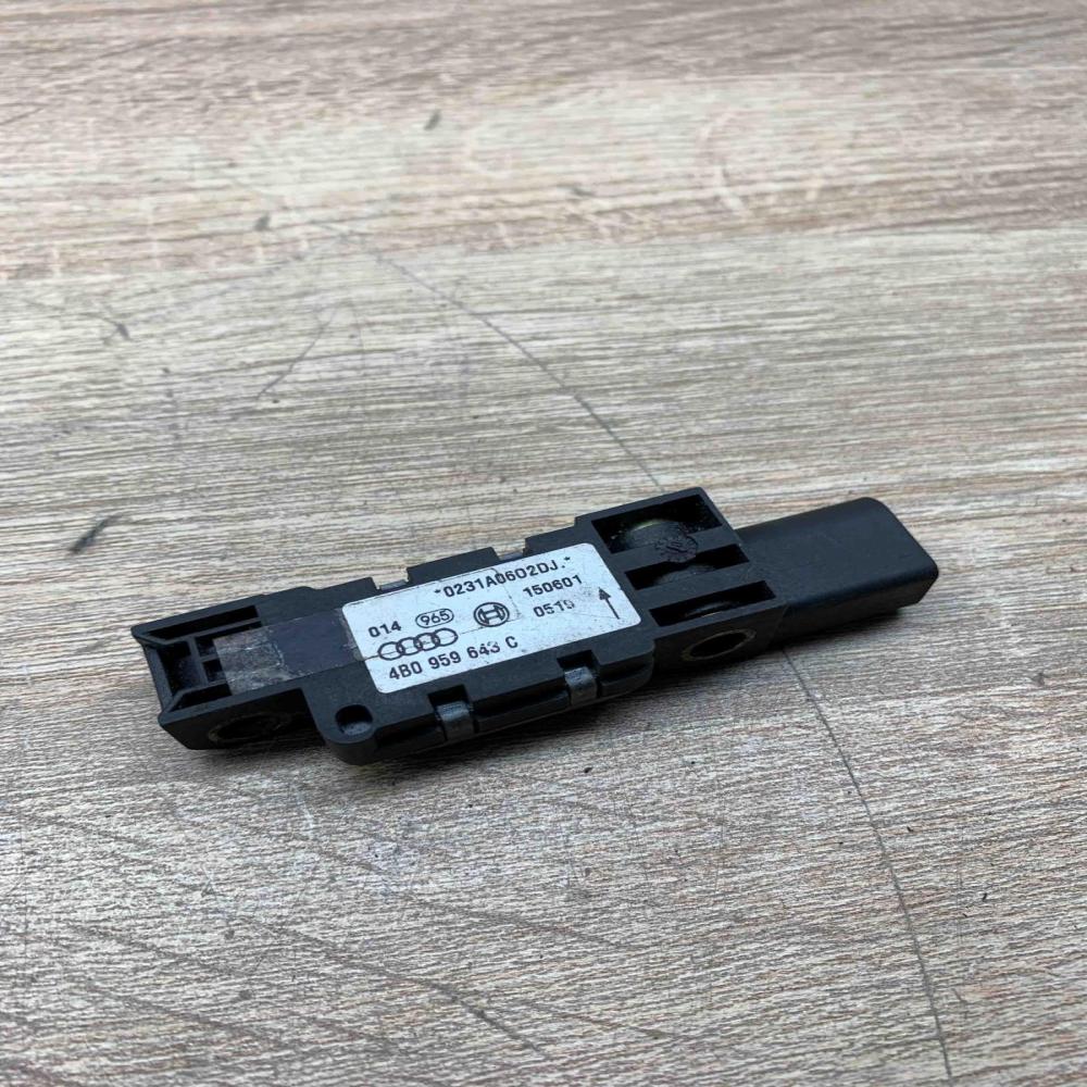 4B0959643C   Airbag deployment crash/impact sensor Audi A6 S6 C5 4B