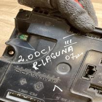 284B10046R   Central body control module Renault Laguna II