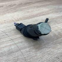 85330 60180   Windscreen/windshield washer pump Toyota Prius (XW30)