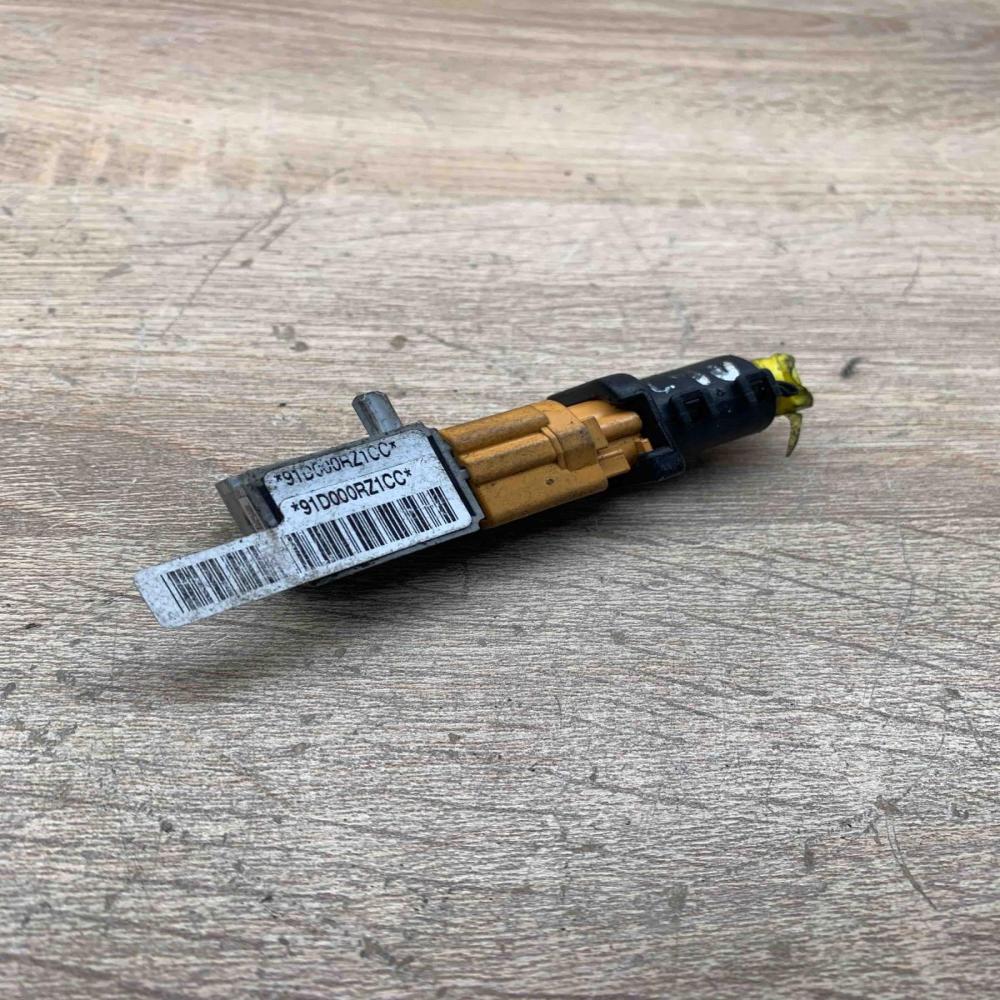 1670870   Airbag deployment crash/impact sensor KIA Soul