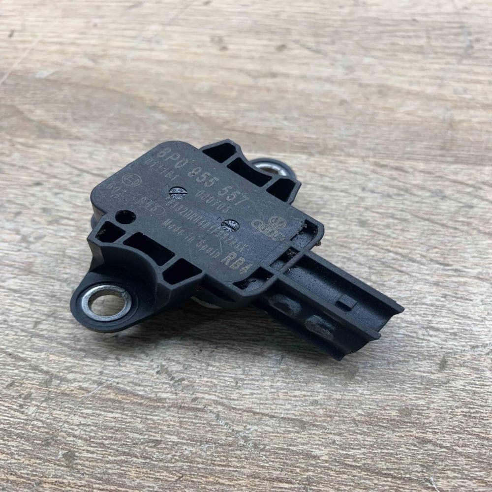 8P0955557   Airbag deployment crash/impact sensor Audi A4 S4 B7 8E 8H