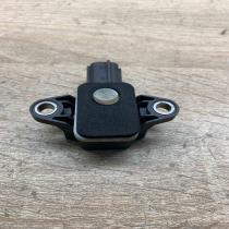 8P0955557   Airbag deployment crash/impact sensor Audi A4 S4 B7 8E 8H