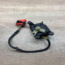 0132801022 4A0820511B  Air flap motor/actuator Audi A6 S6 C4 4A