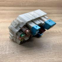 1607 21 3J17   Fuse box set Toyota RAV 4 (XA20)
