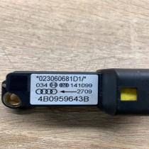 4B0959643B   Airbag deployment crash/impact sensor Audi A6 S6 C5 4B