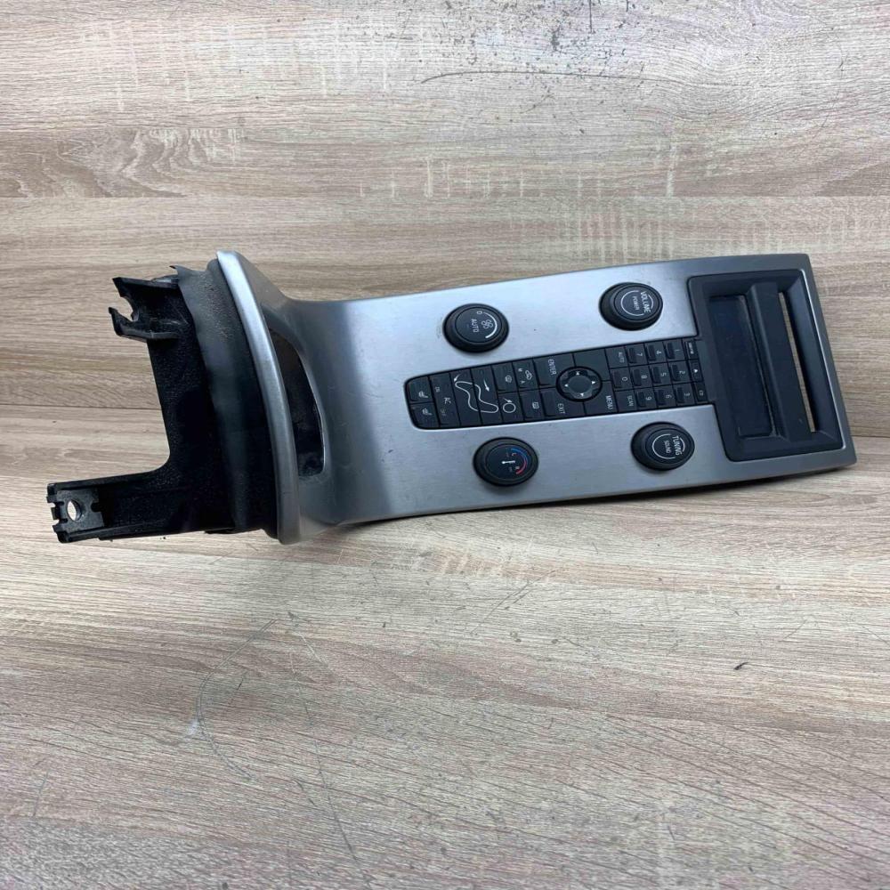 8696495 Used  Climate control unit Volvo V50