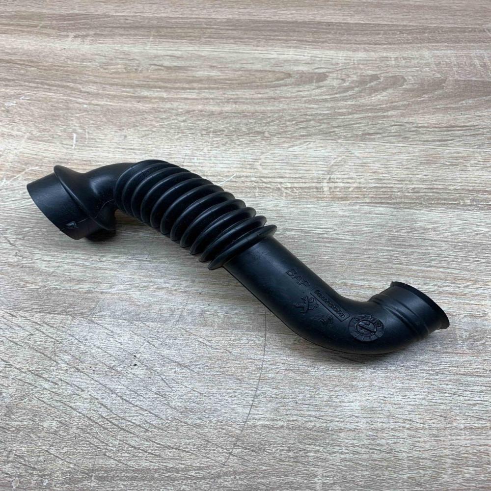 2987000 7993280 1311825 Breather/breather pipe/hose Peugeot 308