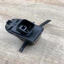 98510 2J000   Windscreen/windshield washer pump Hyundai Getz