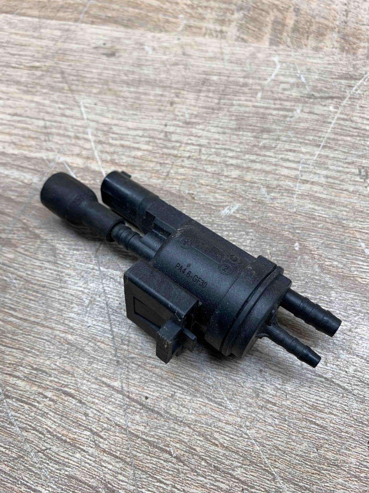 0025407097   Vacuum valve Mercedes-Benz E W212