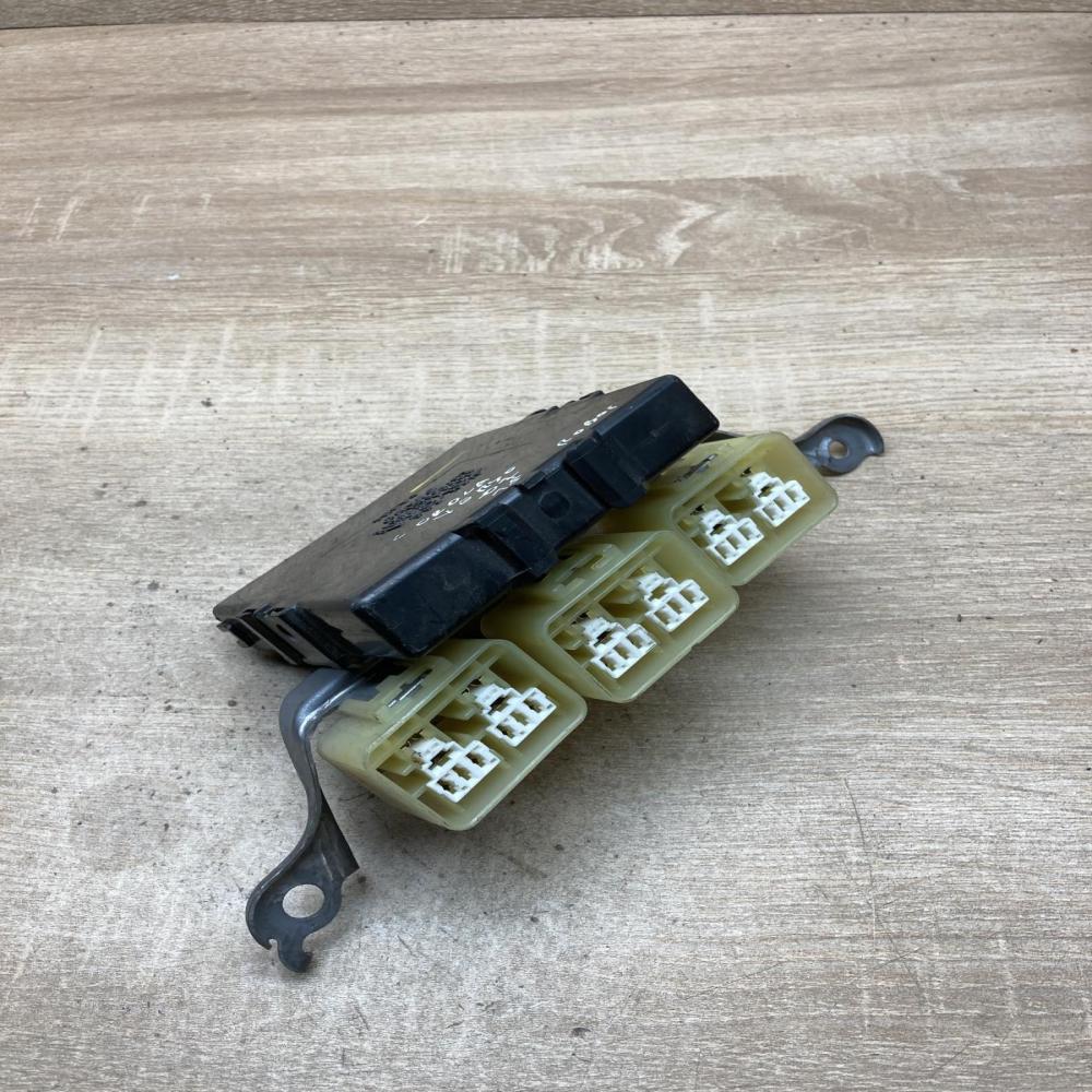 89618 0F010 MB123800 9012 896180F010 Ignition amplifier control unit Toyota Coro
