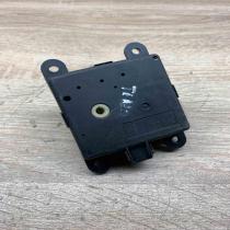 3T050 30820 030910  Air flap motor/actuator Nissan Primera