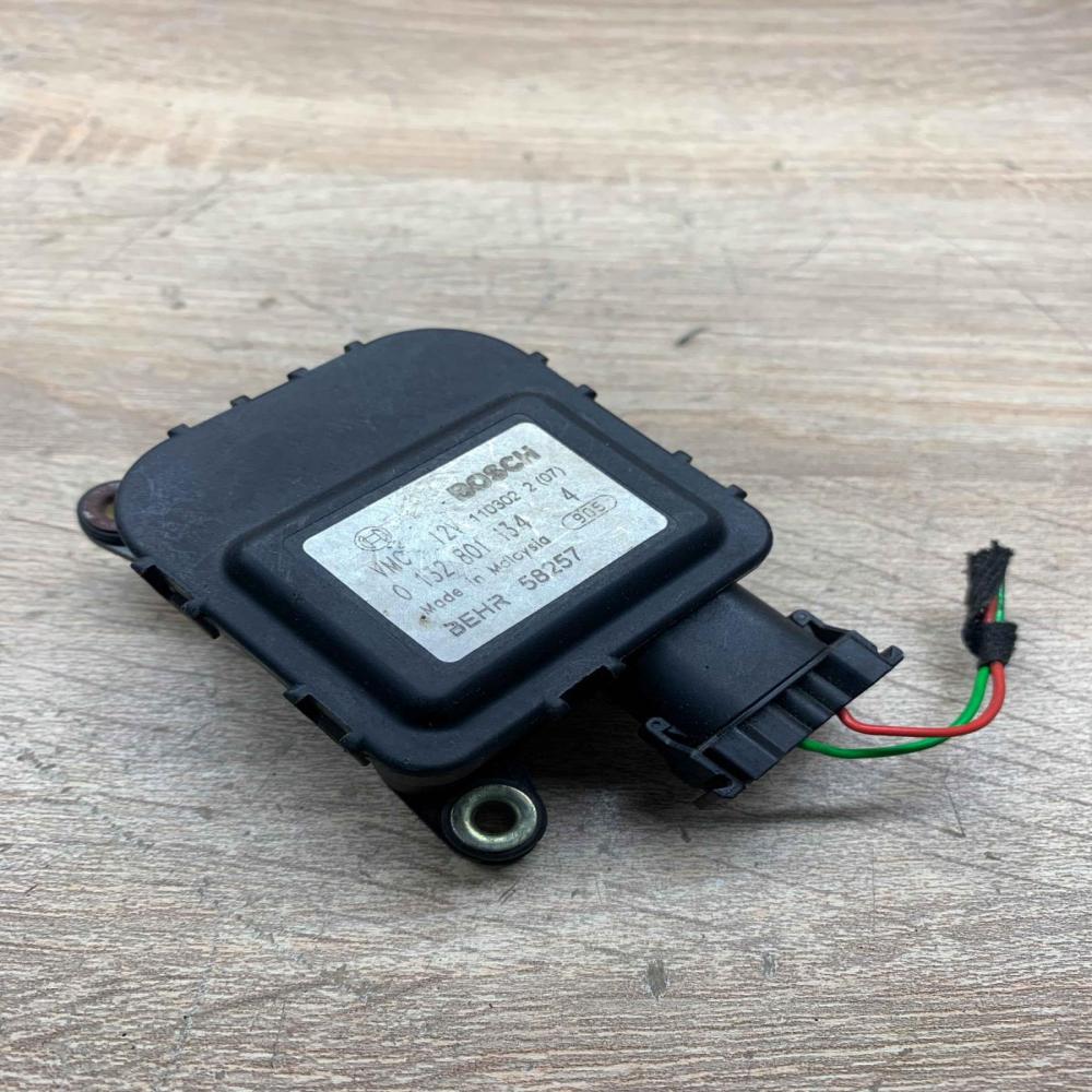 0132801134   Air flap motor/actuator Opel Zafira A