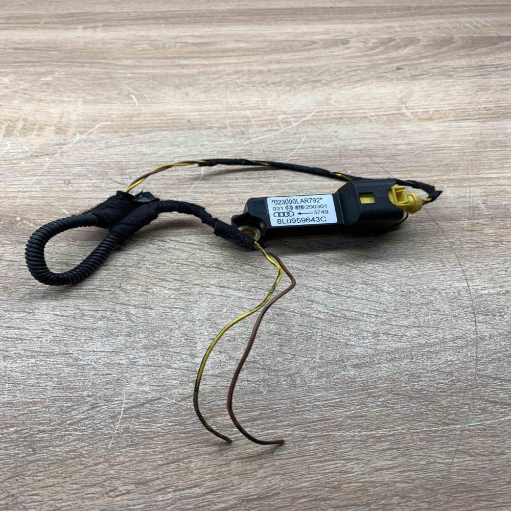 8L0959643C   Sensor Audi A3 S3 8P