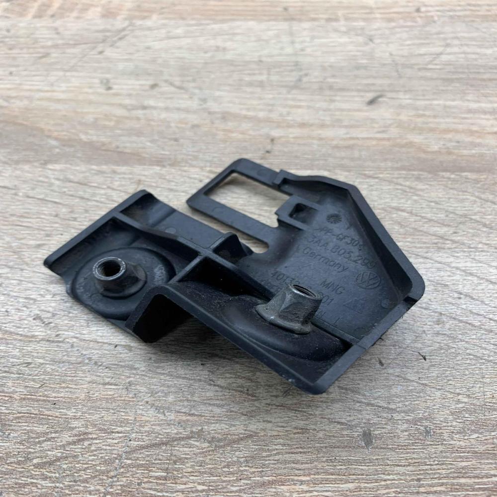 3AA805299   Headlight/headlamp mounting bracket Volkswagen PASSAT B7